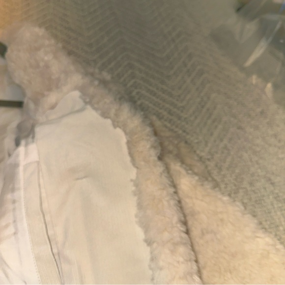Banana Republic Women’s Collarless Cozy Cream/Ivory Sherpa Jacket Size M Pockets - Picture 9 of 12